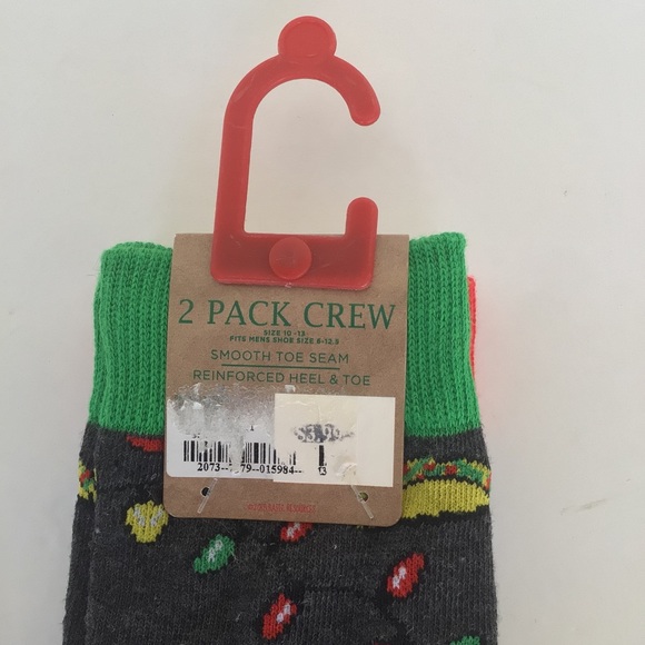 FELIZ NAVIDAD CHRISTMAS SOCKS PACK OF TWO NWT SIZE 10-13 - Picture 5 of 11